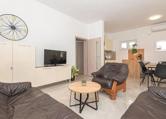 בית נופש Gveric וודיצה