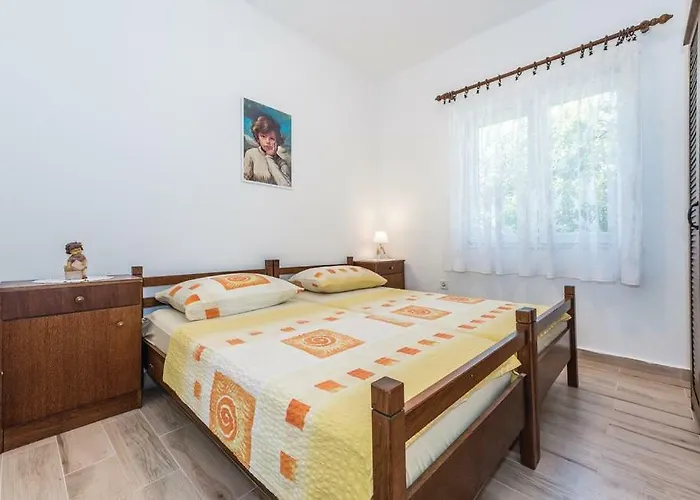 Gveric Nyaraló Vodice